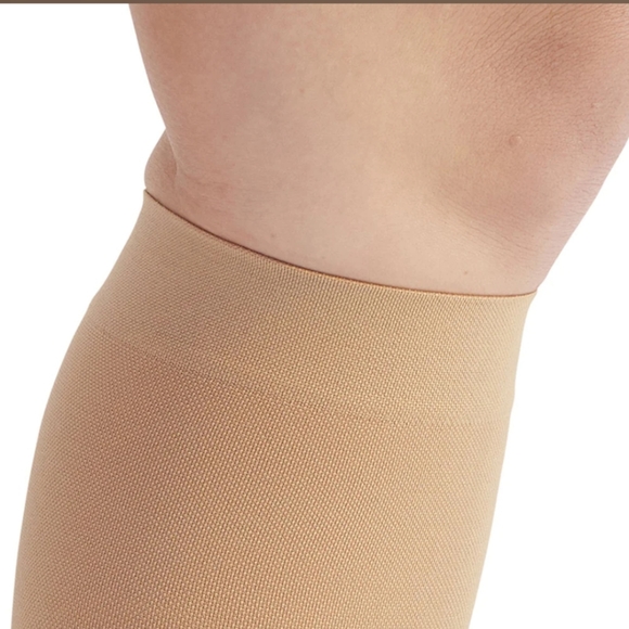 Ames Walker Compression Stockings - Picture 4 of 6